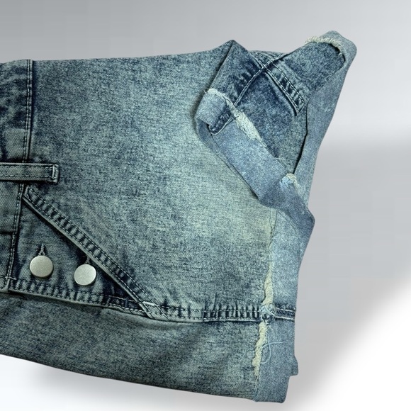 Denim Overall Shorts by NO BO Size 3-5 Relaxed Fit - Picture 6 of 14